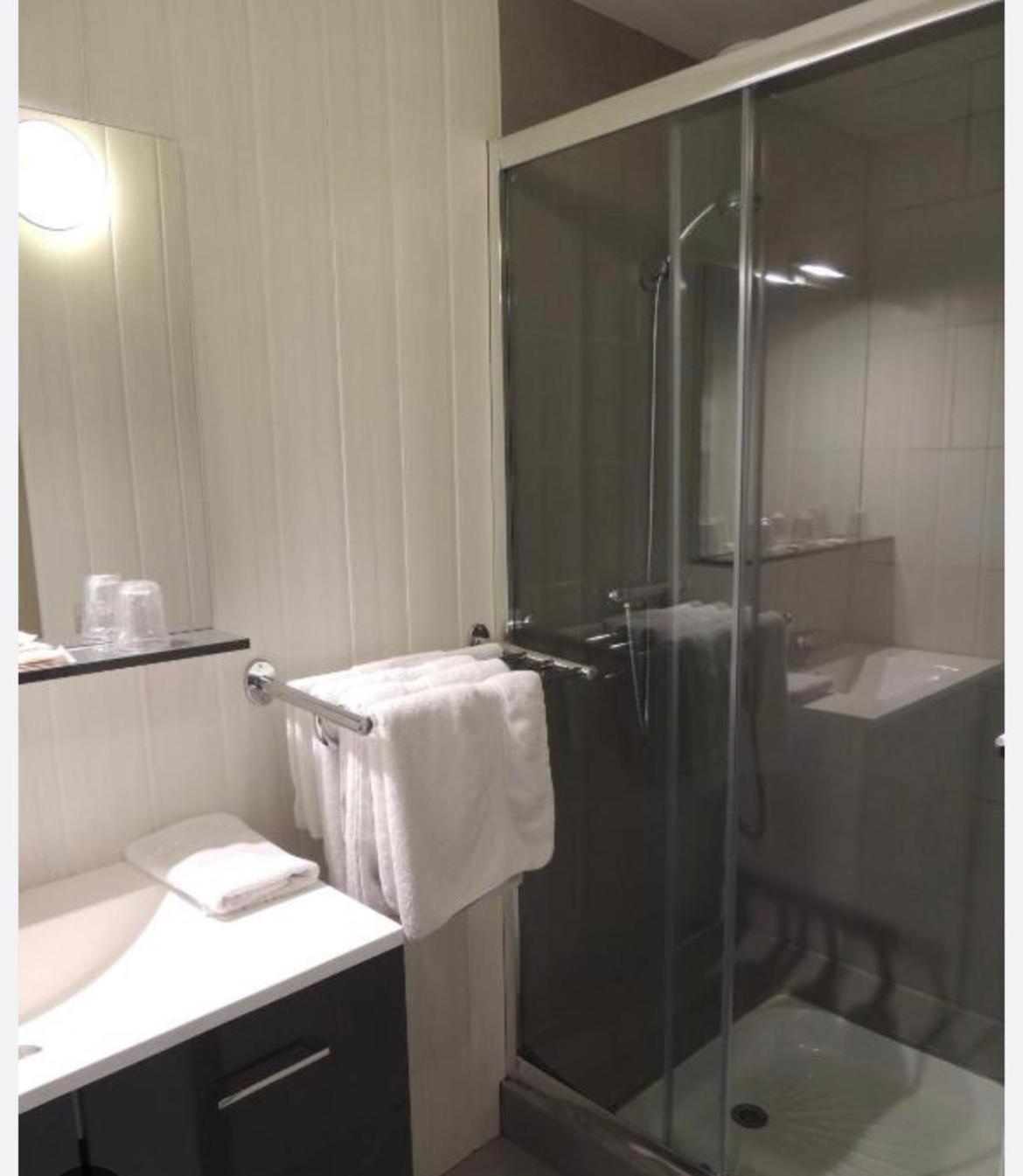 Hotel Auberge Des Charmilles Sainte-Soulle Ruang foto